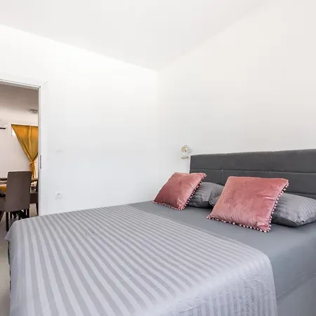 Jakelic House Apartment Trogir